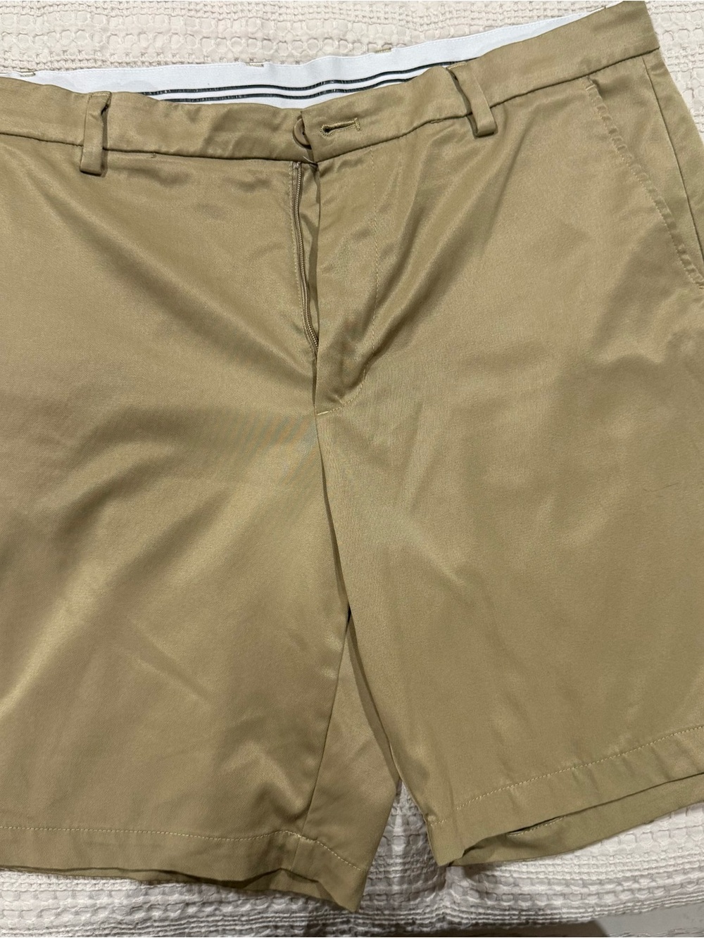 Amazon Essentials Men's Tan Flat Front Shorts